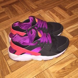 Nike huarache sneakers